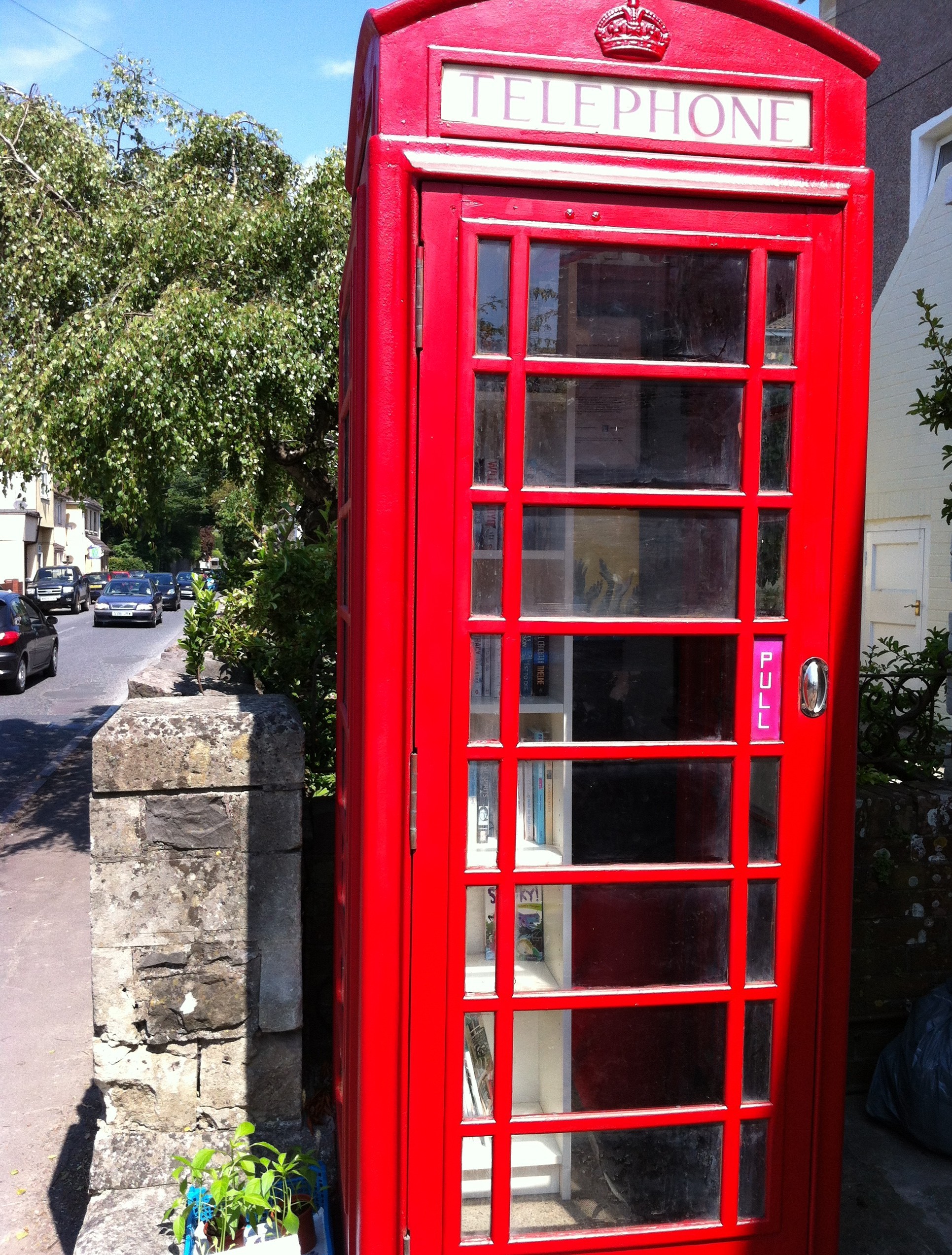 red telephone box yatton